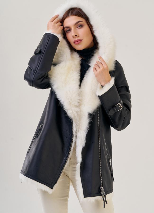 Укороченная женская дубленка с капюшоном модель № 23176 меха малина