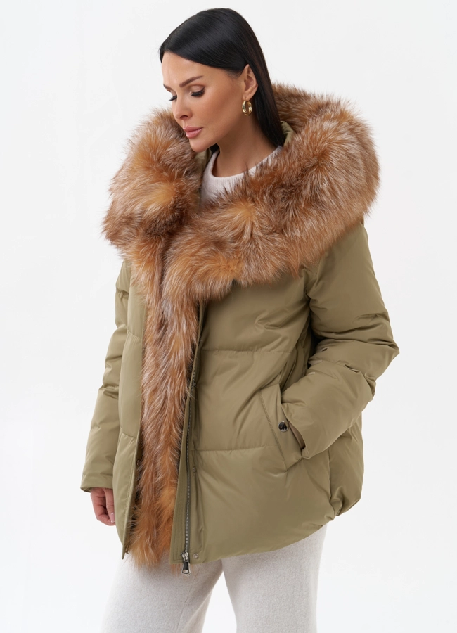 фото Пуховик с капюшоном из меха лисы модель № 29355