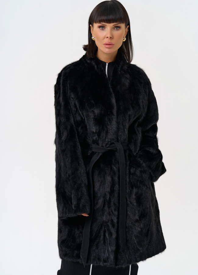 Женская шуба из меха норки в черном цвете модель № 31296 в рассрочку