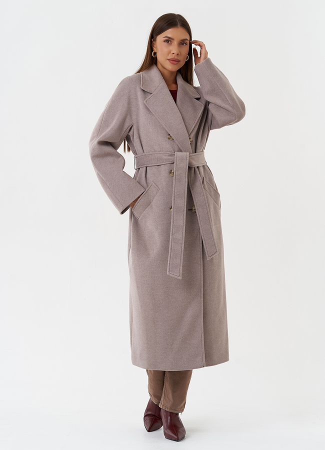 Светлое пальто с английским воротником модель № 28278 меха малина