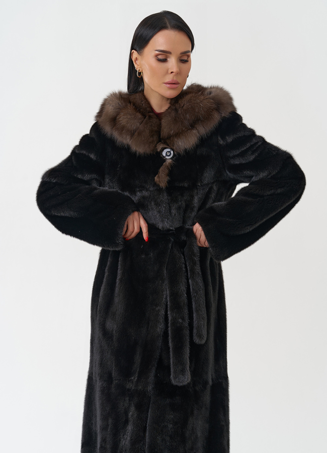 Норковая шуба с капюшоном из меха соболя модель № 30479 универмаг малина