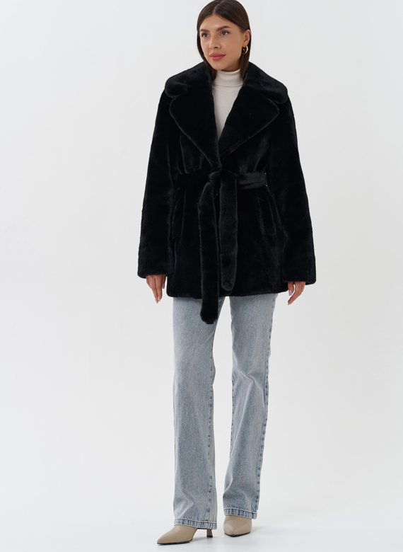 Куртка из эко меха с капюшоном