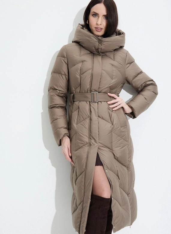 Женский пуховик с капюшоном фото