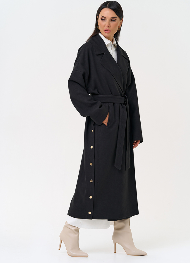 Женское пальто черного цвета с функциональными кнопками модель № 31408 меха малина