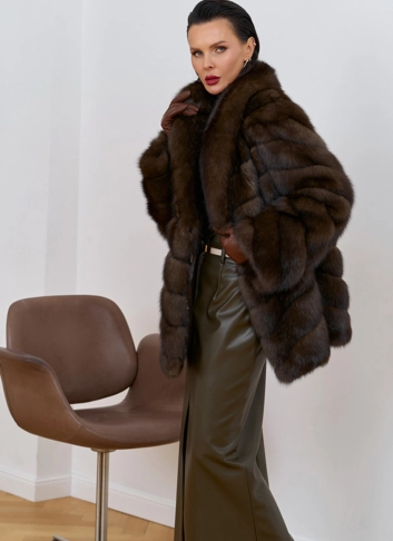 Женская шуба из соболя с воротником шаль