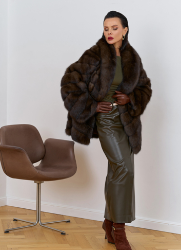 Женская шуба из соболя с воротником шаль