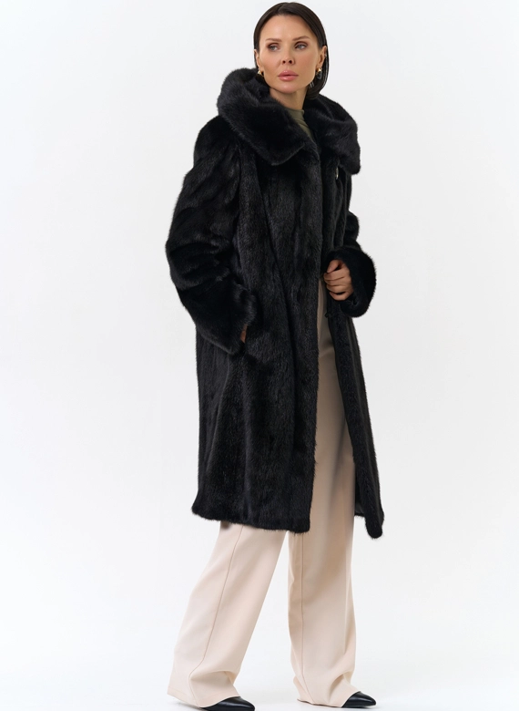 Черная норковая шуба с капюшоном